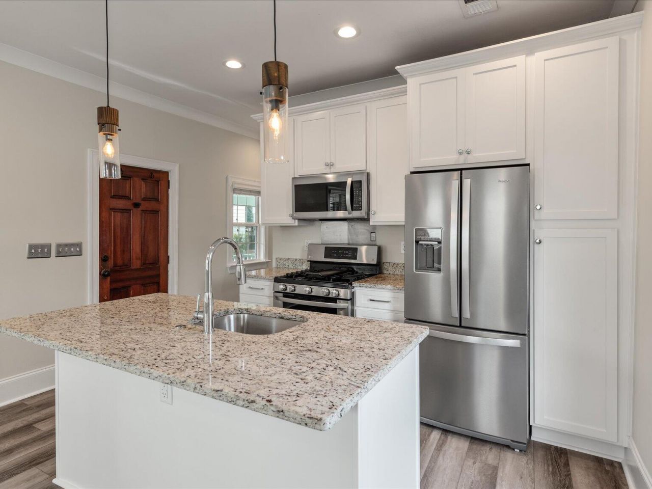 400 Sumter Street Photo 10