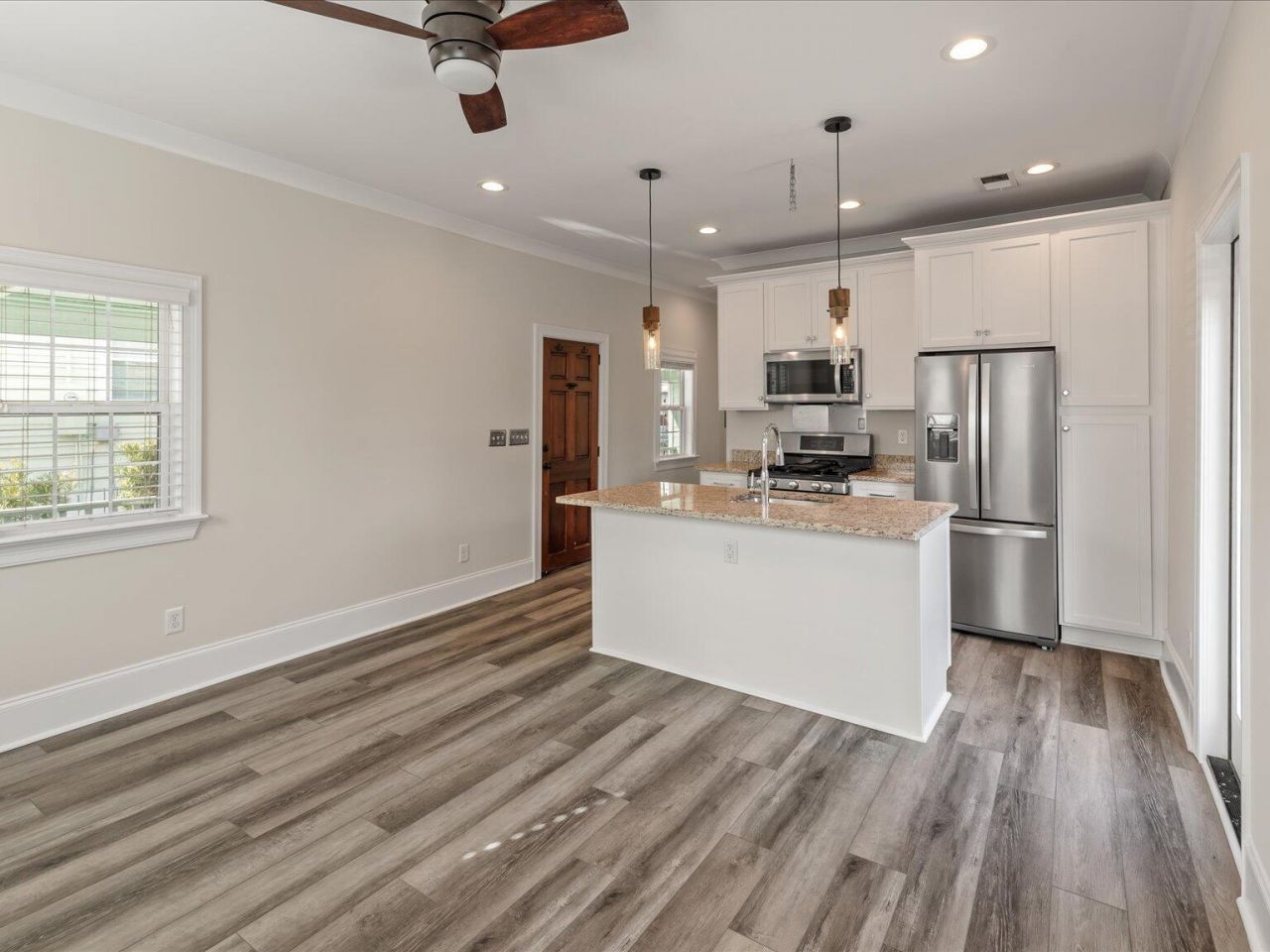 400 Sumter Street Photo 14