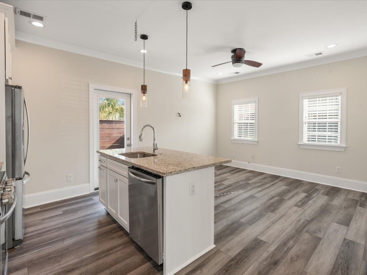 400 Sumter Street Photo 15