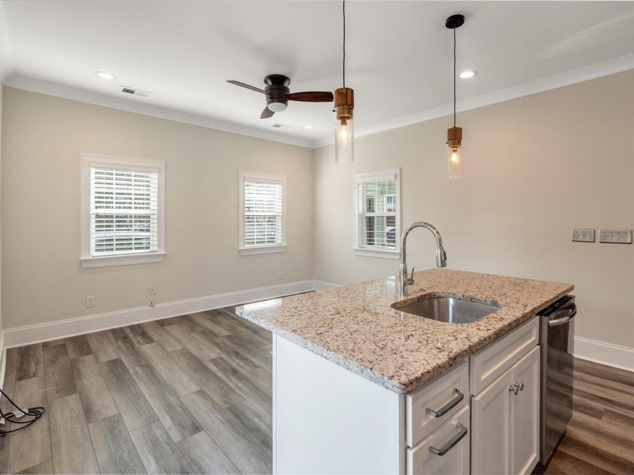 400 Sumter Street Photo 16