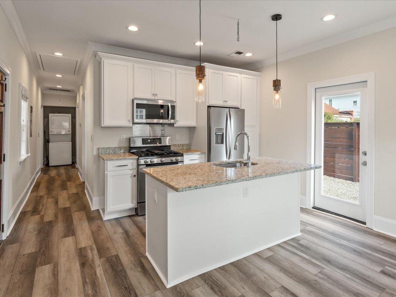 400 Sumter Street Photo 7