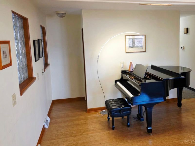 913 S Locust Street, Oxford, OH 45056 Photo 5