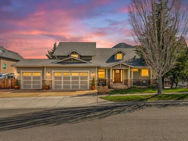 4575 Hathaway Drive, Medford, OR 97504