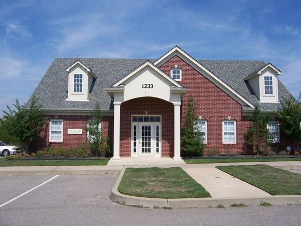 1233 Macon View Dr, Cordova, TN 38018