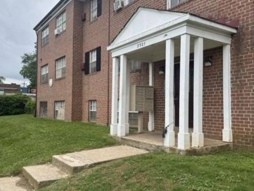 3901 Groveland Avenue , Baltimore, MD 21215 Main Photo