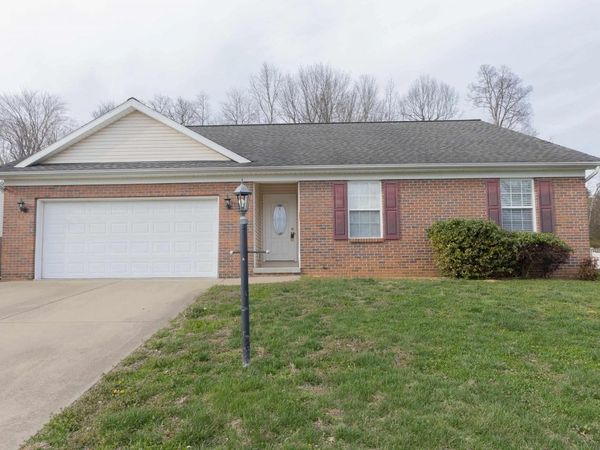 7778 Sandalwood Drive, Newburgh, IN 47630