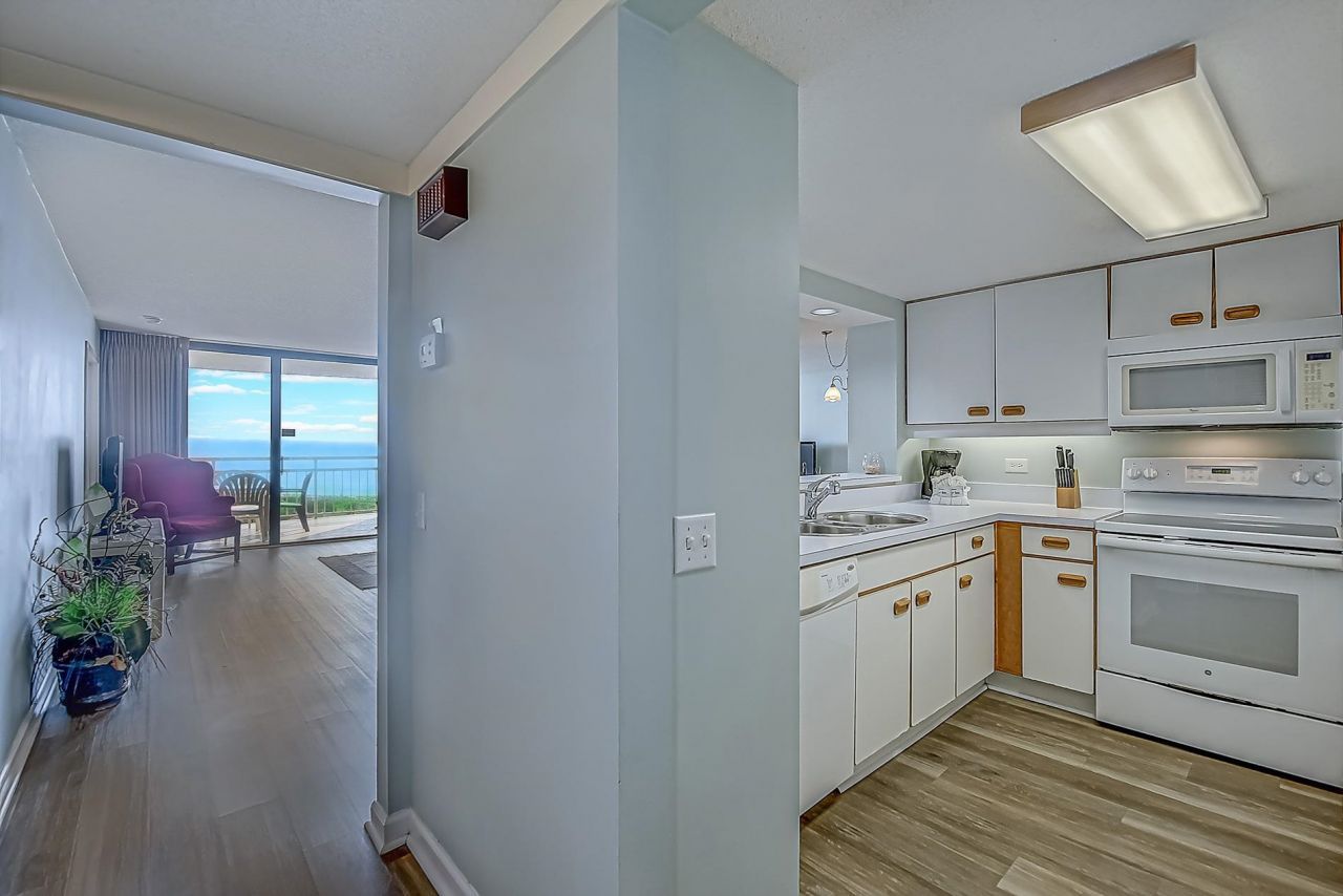 101 Ocean Creek Dr. Photo 8