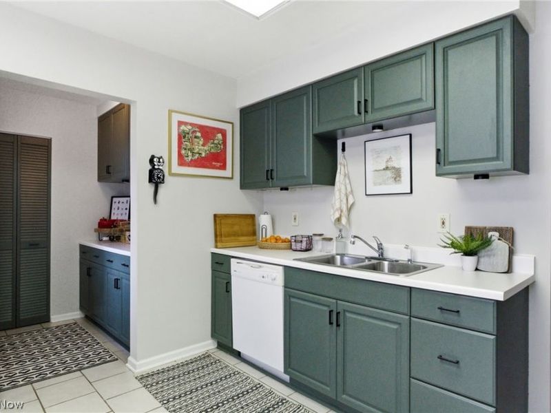 2080 Mars Avenue, Lakewood, OH 44107 Photo 18