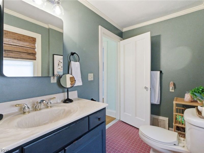 2080 Mars Avenue, Lakewood, OH 44107 Photo 32