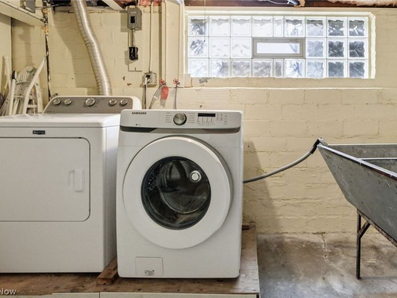 2080 Mars Avenue, Lakewood, OH 44107 Photo 36