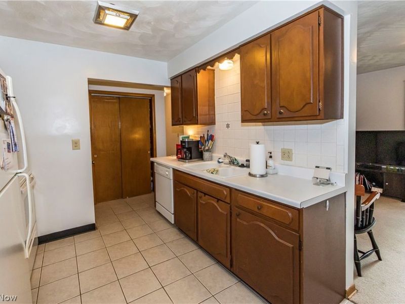 1969-1973 Conwill Road , Stow, OH 44224 Photo 8