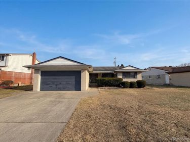 29467 Leemoor Drive, Southfield, MI 48076