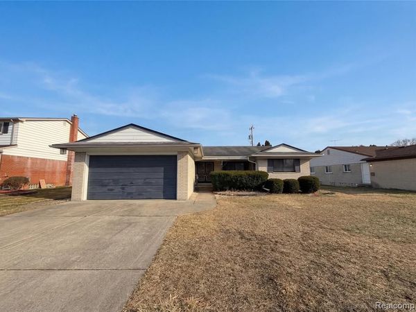 29467 Leemoor Drive, Southfield, MI 48076