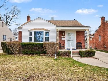 114 Knollwood Boulevard, Clawson, MI 48017