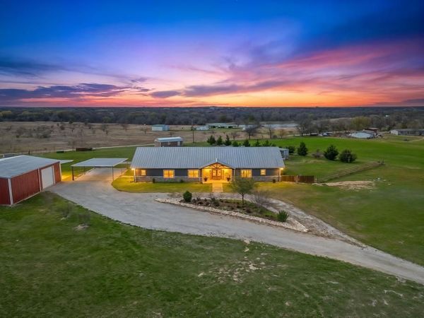 19611 N County Line Road, Ponder, TX 76259