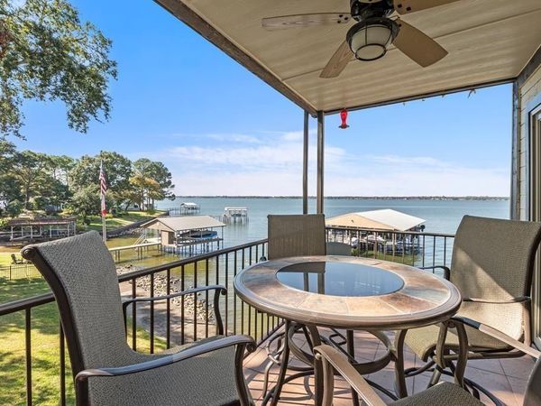 160 Peninsula Point Terrace, Mabank, TX 75156