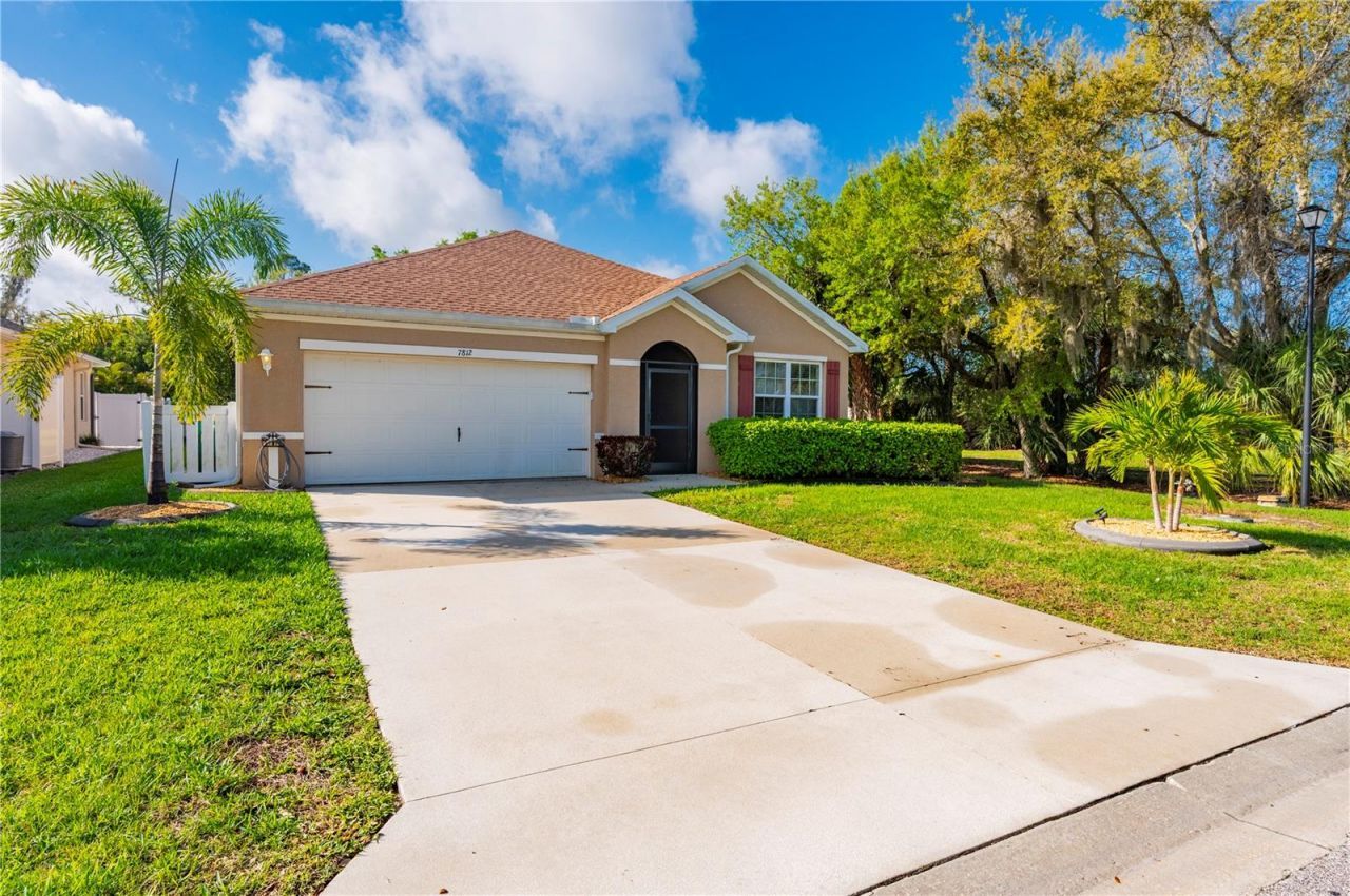 7812 Mikasa Drive, Punta Gorda, FL 33950 Photo