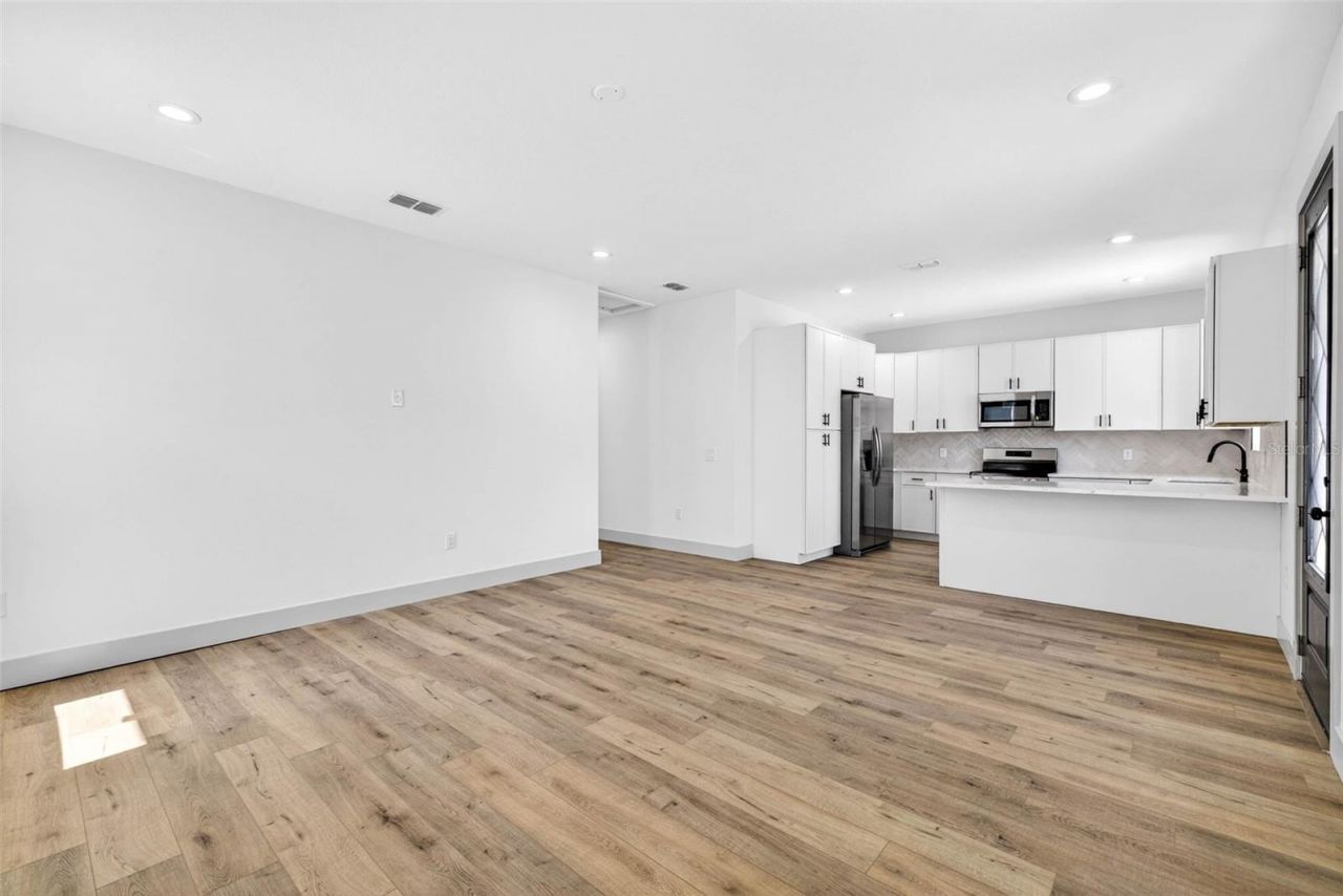 1145 29th Street S, Saint Petersburg, FL 33712 Photo