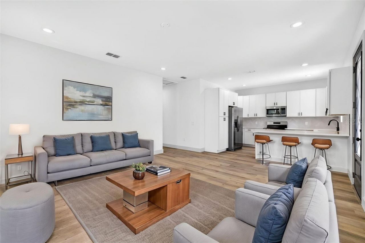 1145 29th Street S, Saint Petersburg, FL 33712 Photo