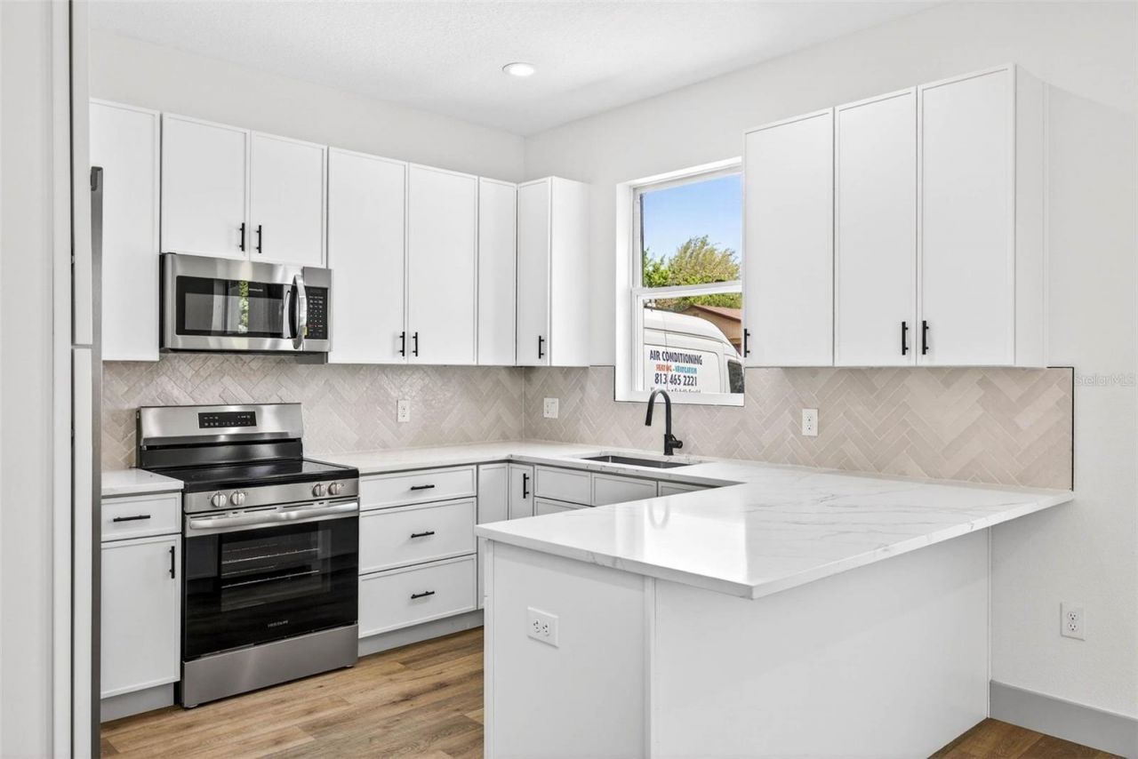 1145 29th Street S, Saint Petersburg, FL 33712 Photo