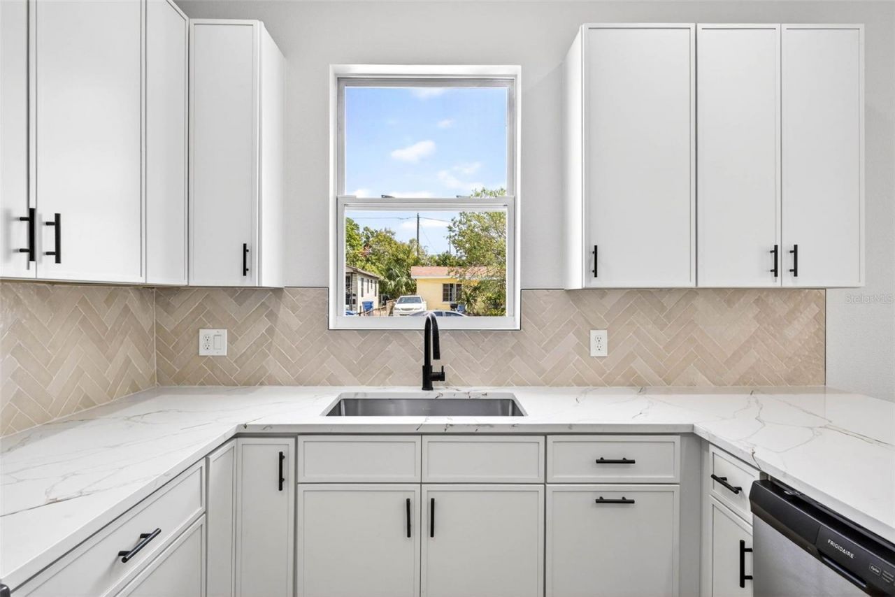 1145 29th Street S, Saint Petersburg, FL 33712 Photo