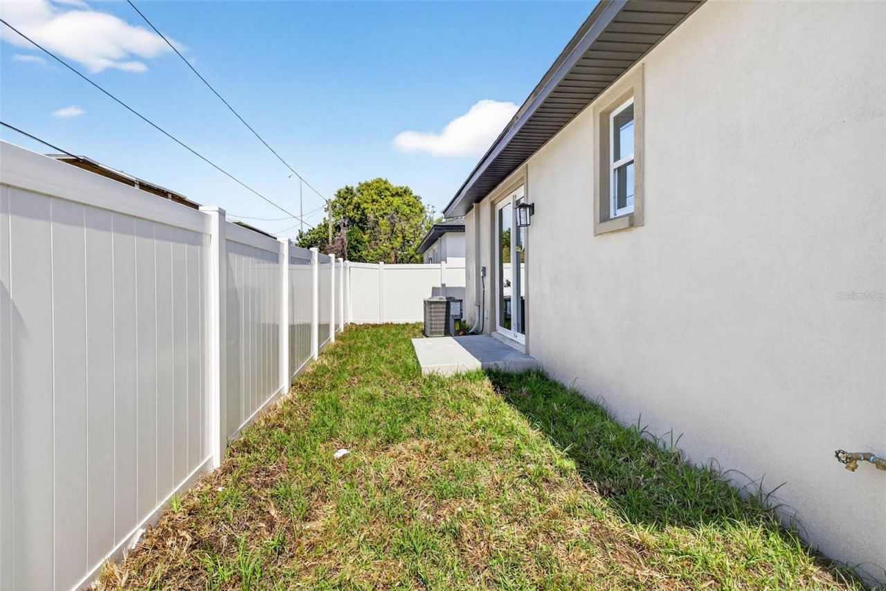 1145 29th Street S, Saint Petersburg, FL 33712 Photo