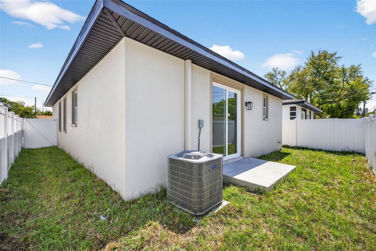 1145 29th Street S, Saint Petersburg, FL 33712 Photo