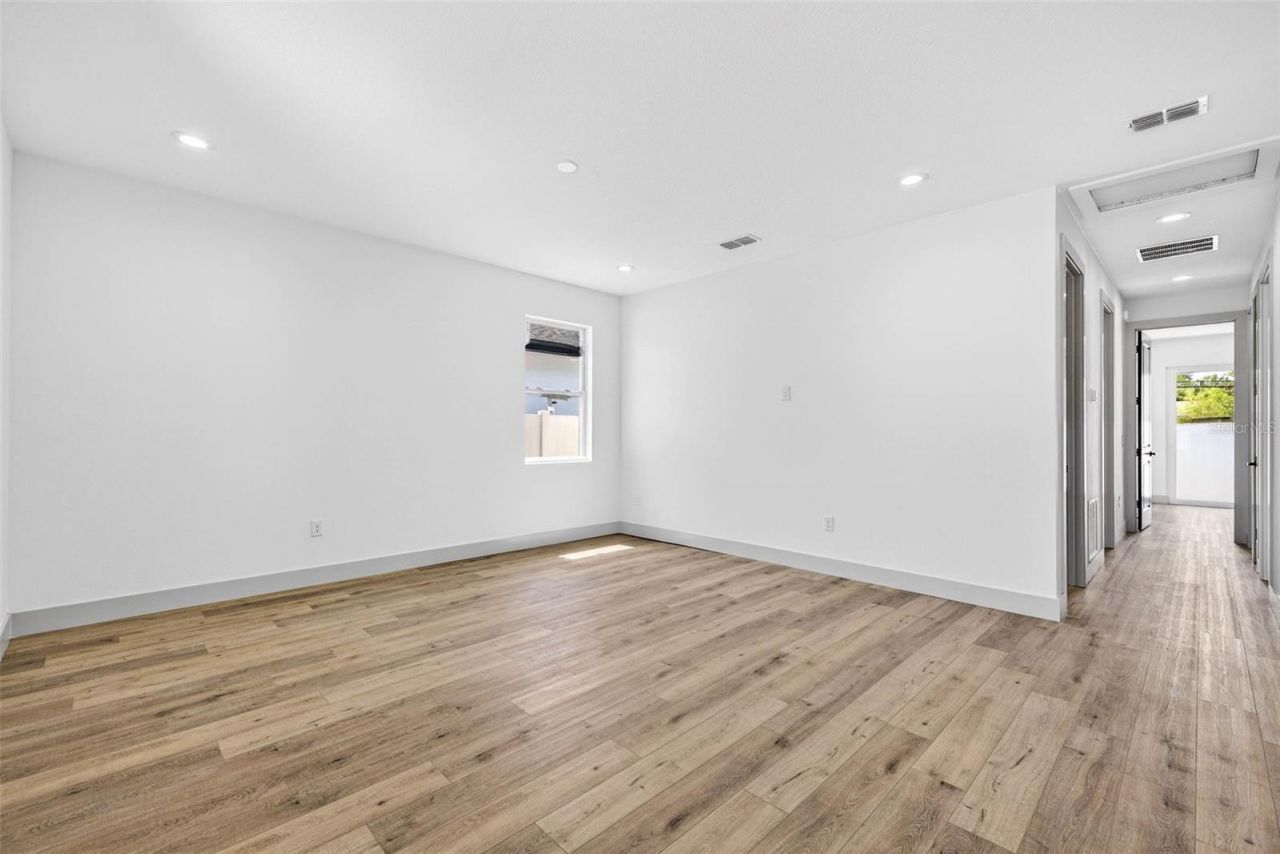 1145 29th Street S, Saint Petersburg, FL 33712 Photo