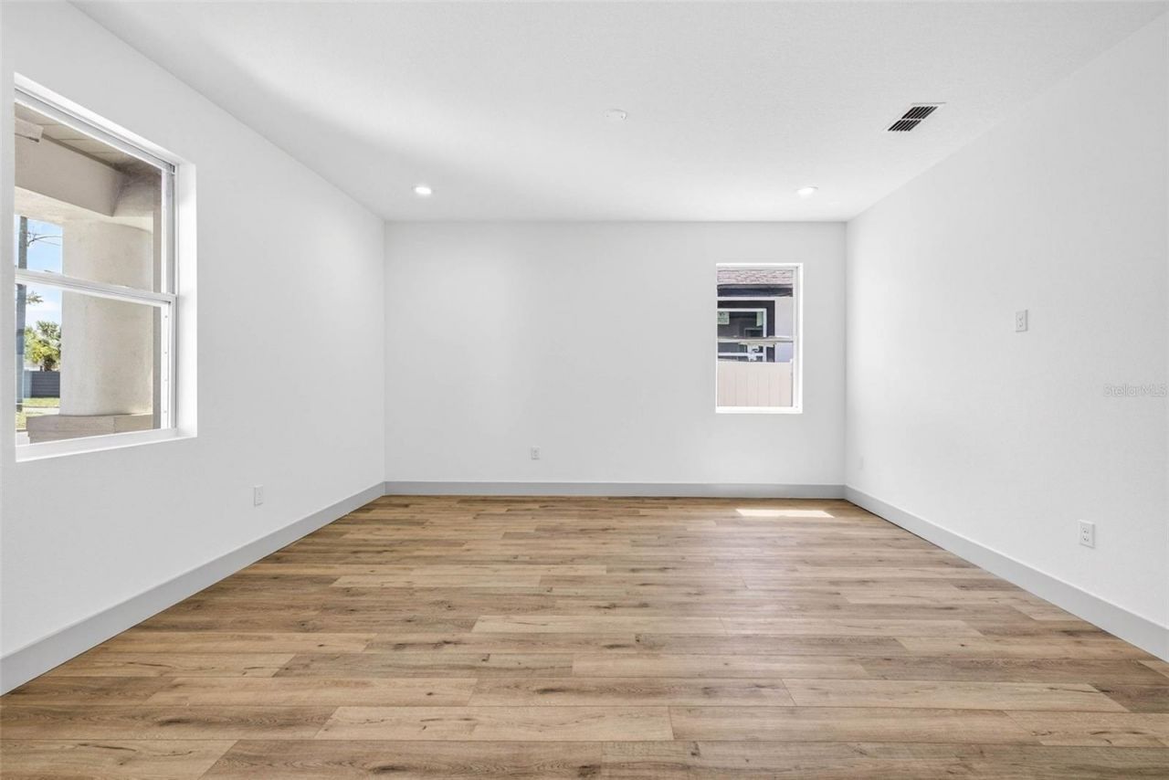 1145 29th Street S, Saint Petersburg, FL 33712 Photo