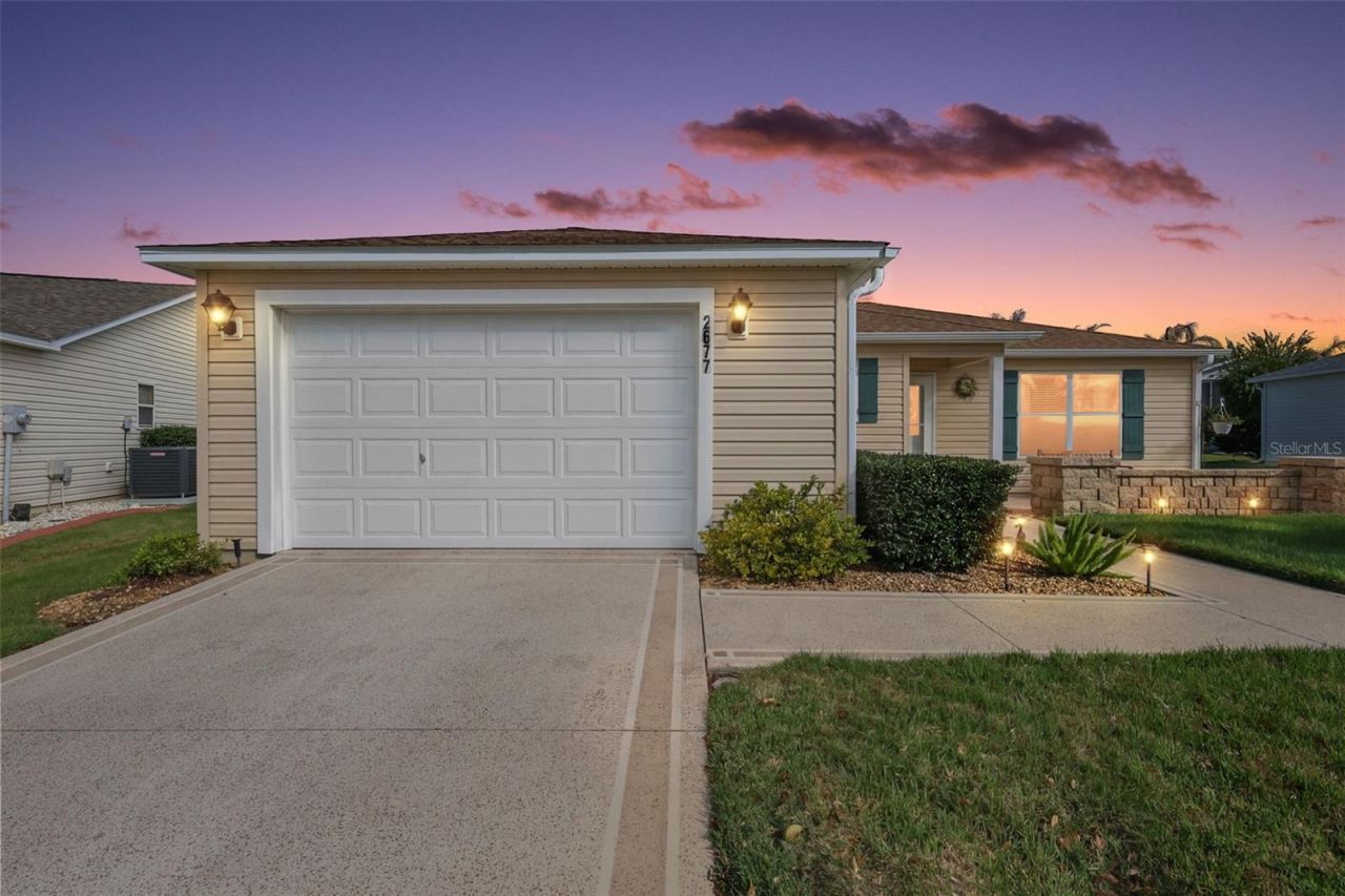 2677 English Ivy Circle, The Villages, FL 32162 Main Photo