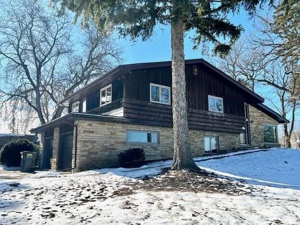 S103W19367 Kelsey Dr, Muskego, WI 53150