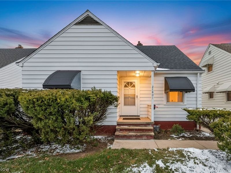 21601 Gardenview Drive, Maple Heights, OH 44137 Photo 2