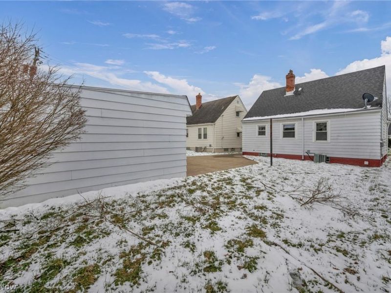 21601 Gardenview Drive, Maple Heights, OH 44137 Photo 32