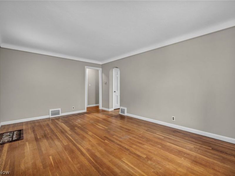 21601 Gardenview Drive, Maple Heights, OH 44137 Photo 6