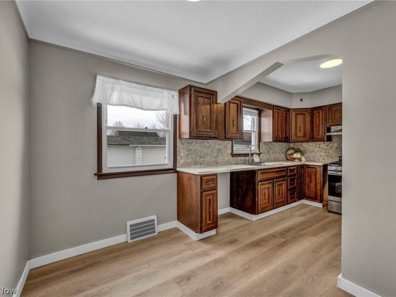 21601 Gardenview Drive, Maple Heights, OH 44137 Photo 7