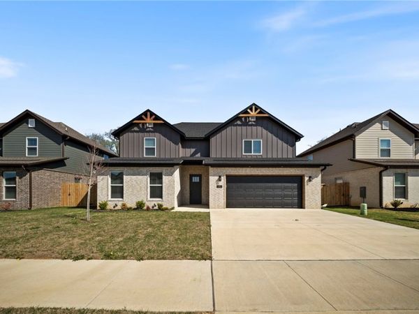 930 Moksha Street, Centerton, AR 72719