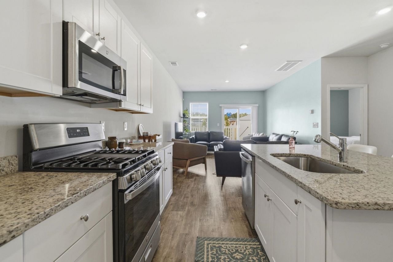 588 Harrison Mill St.  Photo 14