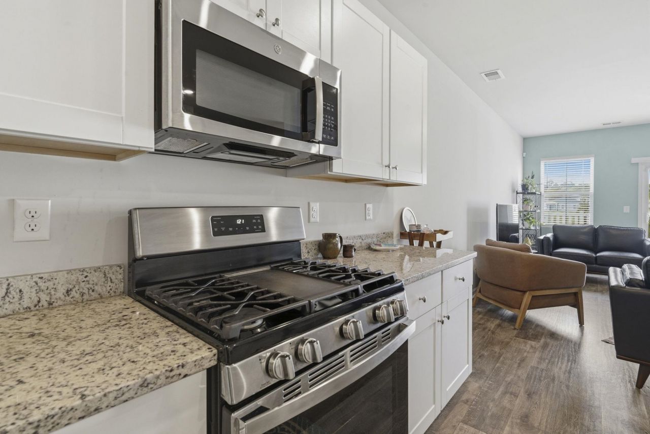 588 Harrison Mill St.  Photo 15