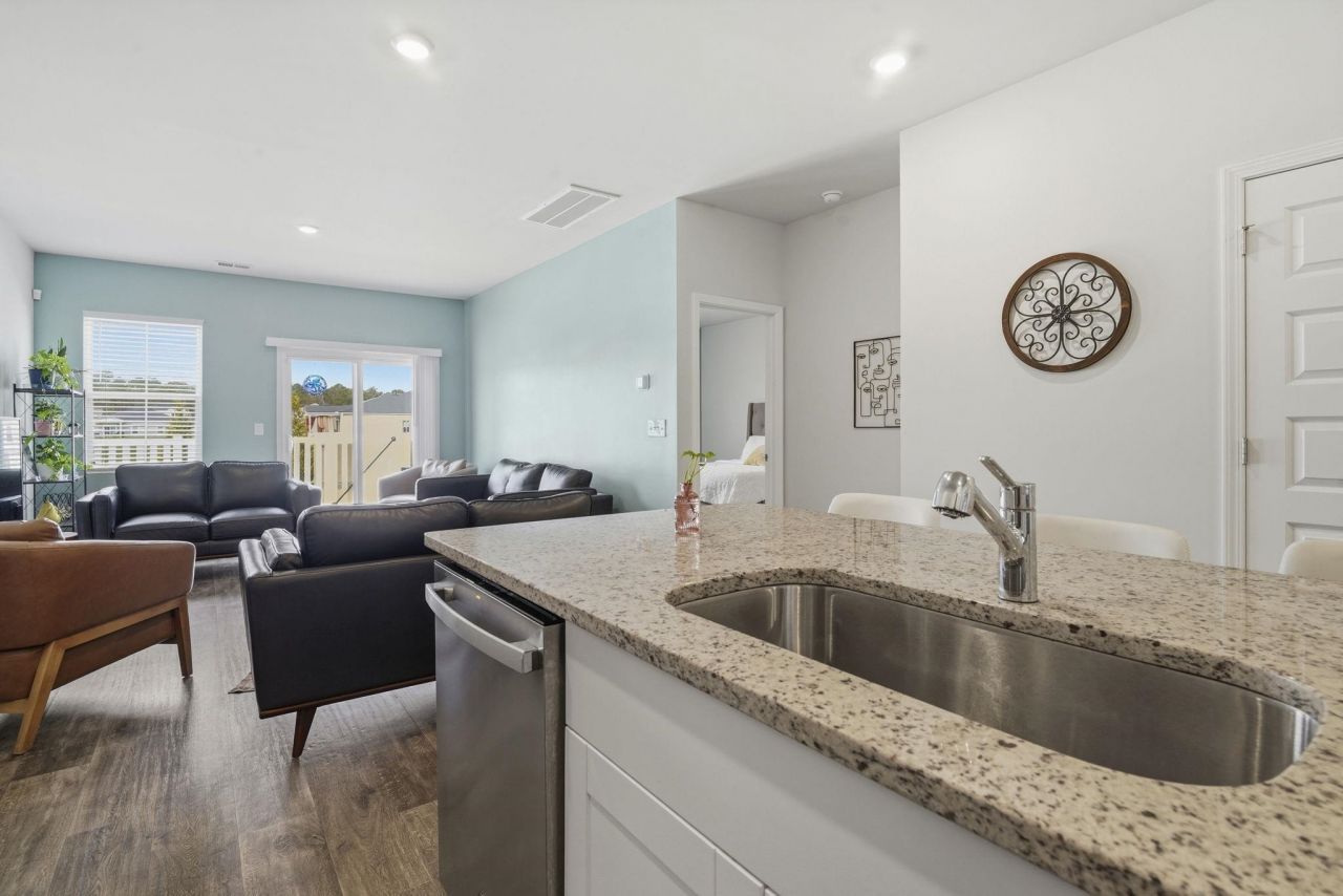 588 Harrison Mill St.  Photo 16