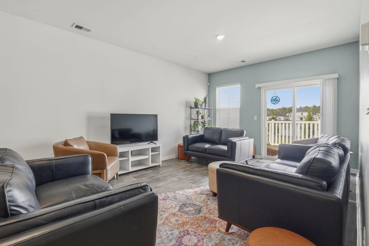 588 Harrison Mill St.  Photo 20