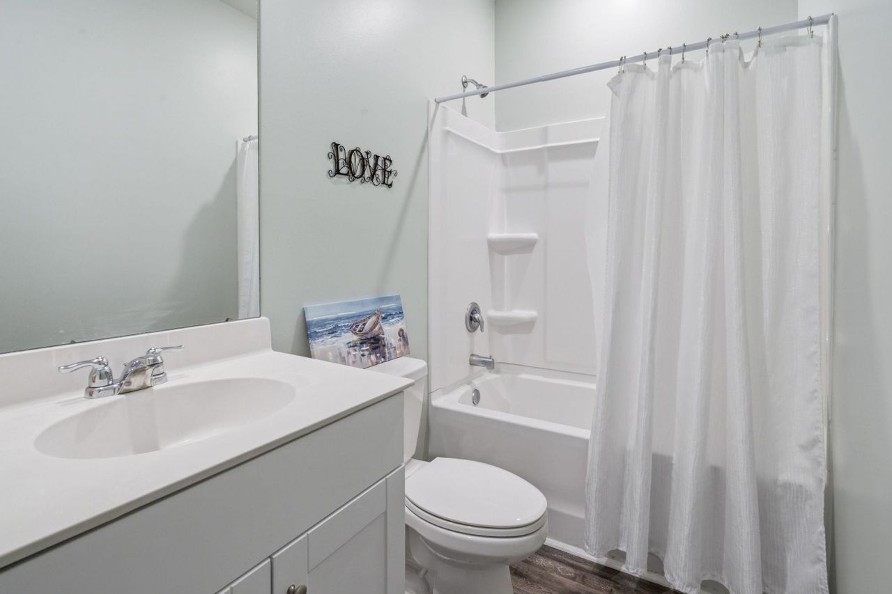 588 Harrison Mill St.  Photo 23