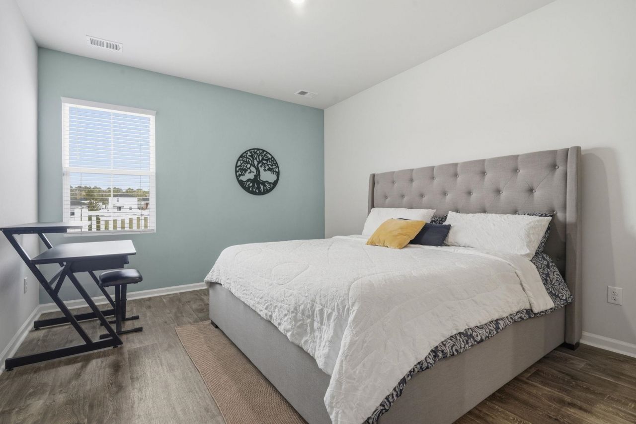 588 Harrison Mill St.  Photo 26