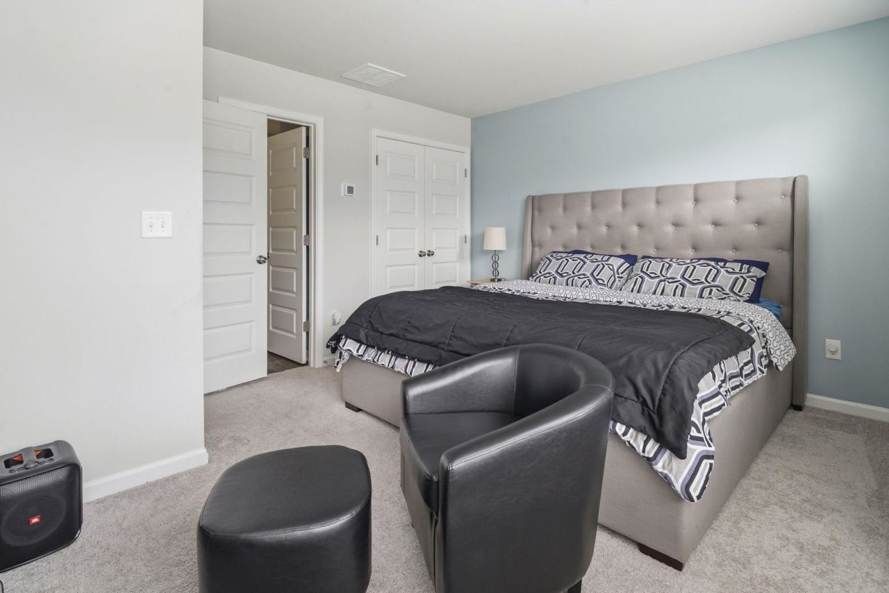 588 Harrison Mill St.  Photo 33