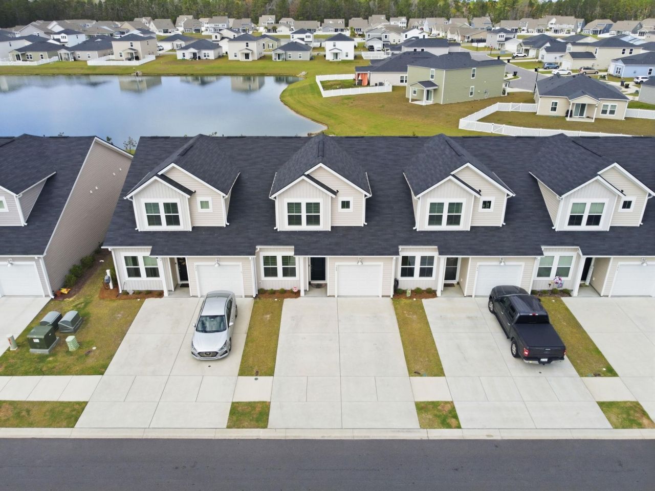 588 Harrison Mill St.  Photo 6