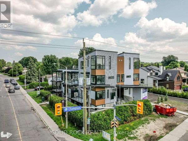 845 Champlain Street , Ottawa, ON K1C1K3