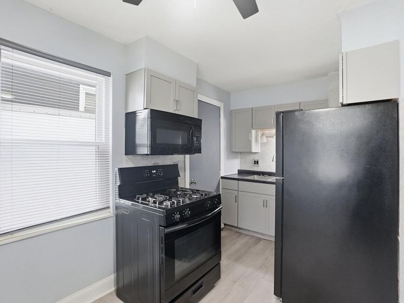 906 E 18th Avenue, Columbus, OH 43211 Photo 13