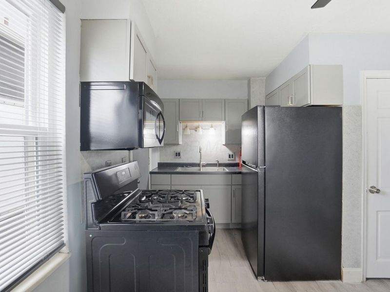 906 E 18th Avenue, Columbus, OH 43211 Photo 14