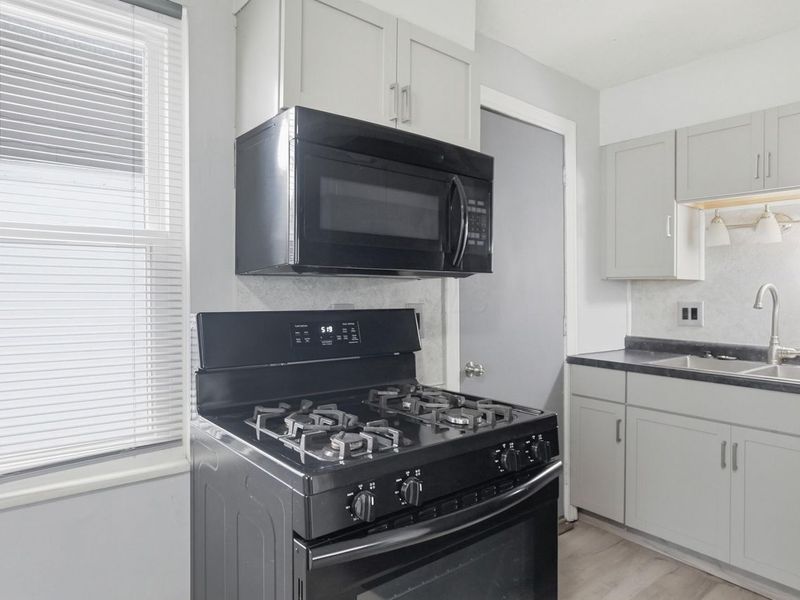 906 E 18th Avenue, Columbus, OH 43211 Photo 16