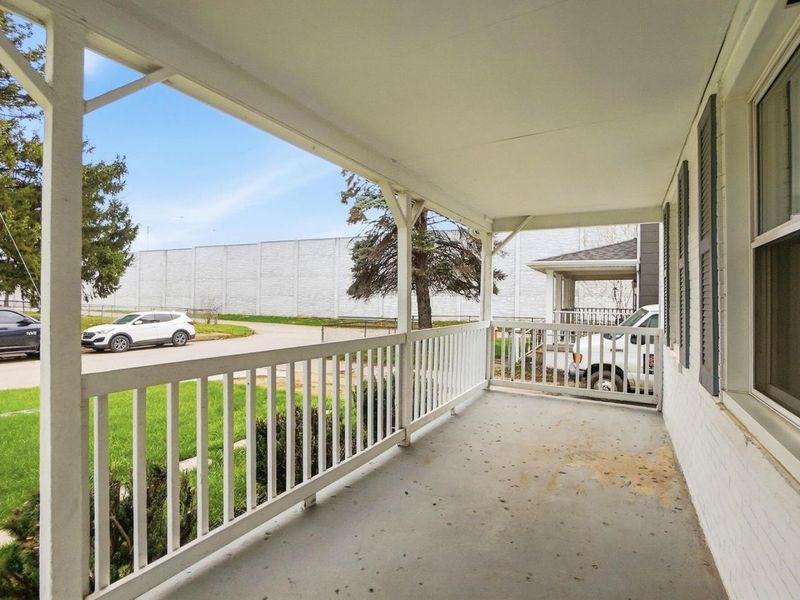 906 E 18th Avenue, Columbus, OH 43211 Photo 3