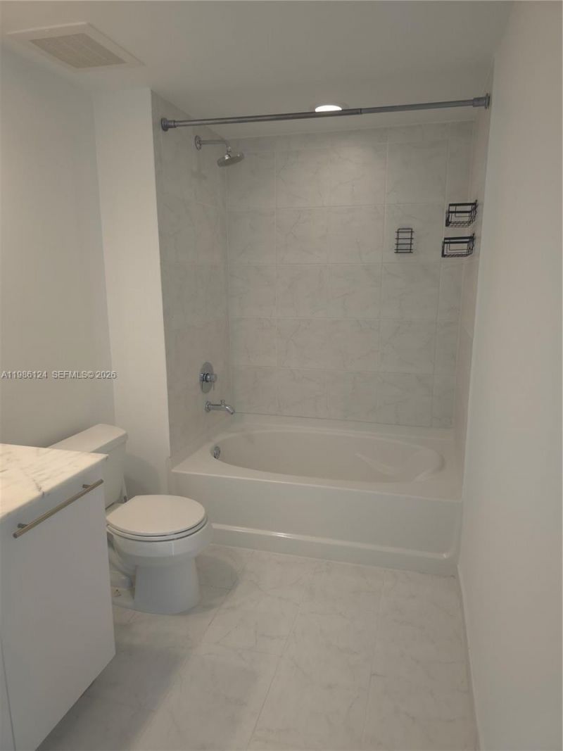 950 Brickell Bay Dr , Unit 1508, Miami, FL 33131 Photo